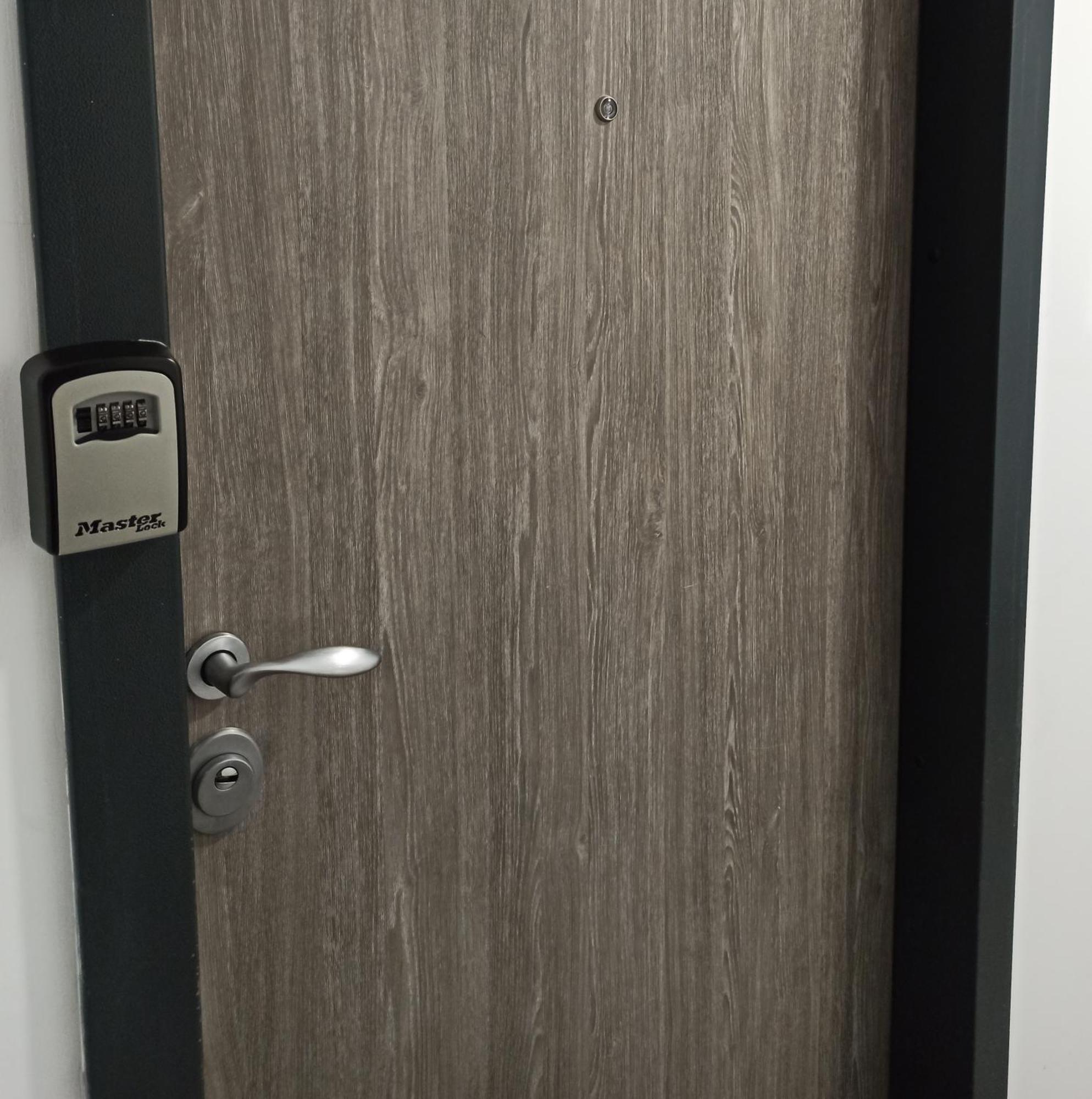 Summer Haven - Self Check-In & Parking Lot, Primashops&Lotus Oradea Exterior photo
